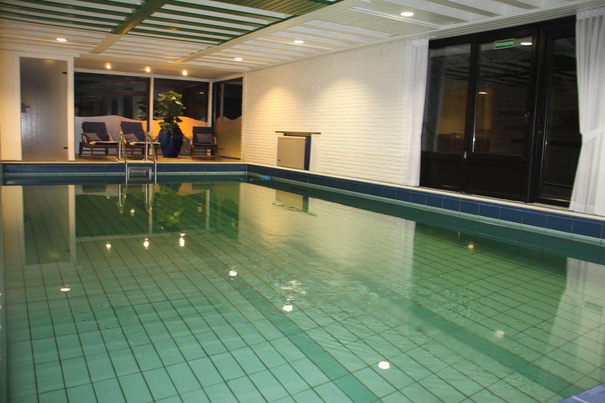 Hotel Am Berghang 3*